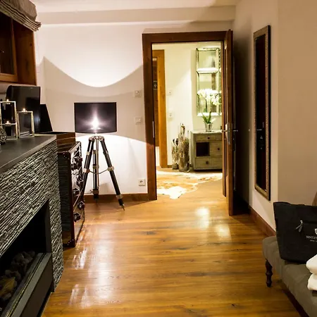 Bentleys House Mountain Chalet *