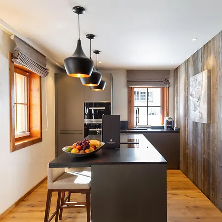 Bentleys House Mountain Chalet *