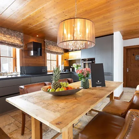 Bentleys House Mountain Chalet