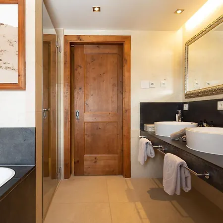 Bentleys House Mountain Шале