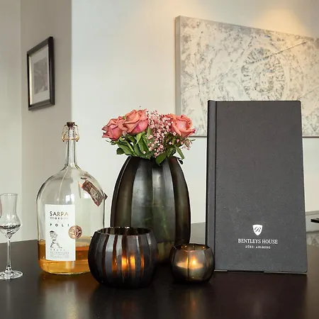 Bentleys House Mountain Шале Zuers