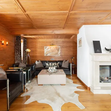 Bentleys House Mountain * Zuers