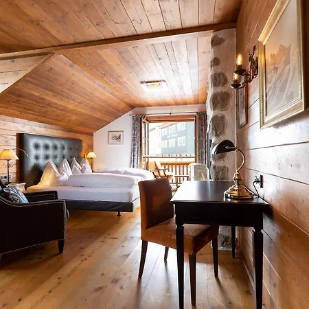 Bentleys House Mountain Шале *