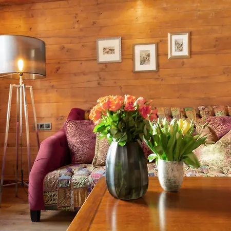 Bentleys House Mountain Chalet Zürs