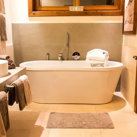 Bentleys House Mountain Zürs