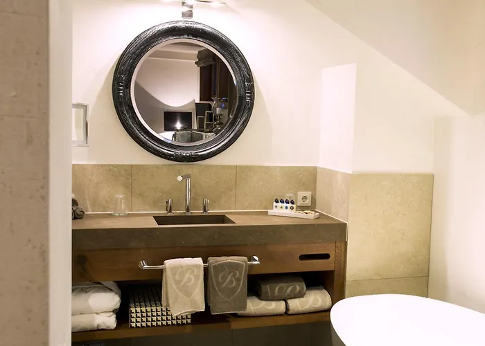 Bentleys House Mountain *